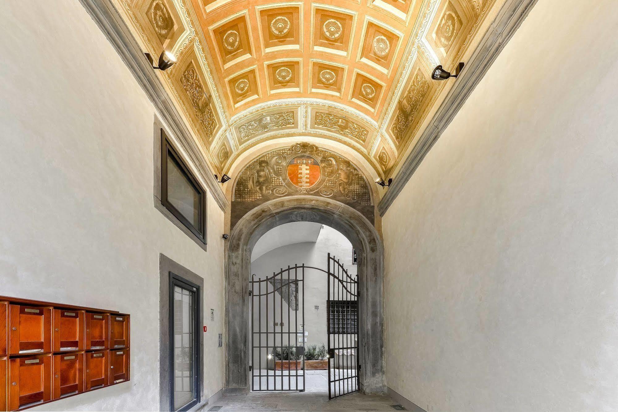 Palazzo Uguccioni Apartments Florence Luaran gambar